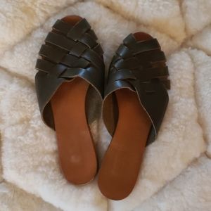 Vero Cuomo Leather Slide Sandals